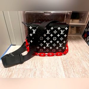 ******SOLD*****Lambskin Embossed Monogram Coussin PM Black White